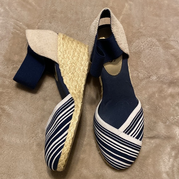 Chaps Espadrilles - Picture 2 of 5